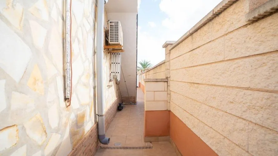 Villa de 4 chambres à Alicante, Spain No. 831 № 5