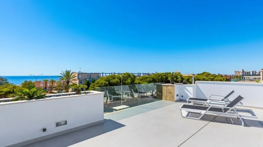 Villa de 4 chambres à Campoamor, Spain No. 662 № 9