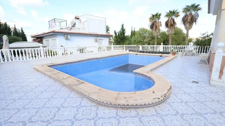 Apartment de 5 chambres à Alicante, Spain No. 926 № 26