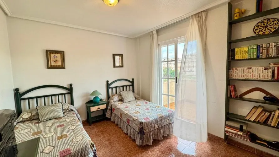 Apartment de 3 chambres à Torrevieja, Spain No. 1031 № 13