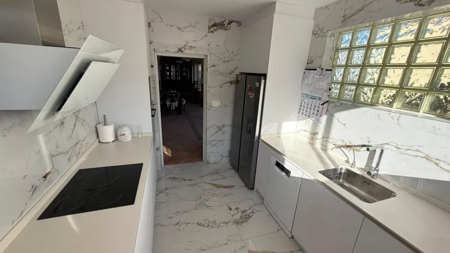 Villa de 4 chambres à Villamartin, Spain No. 1097 № 24