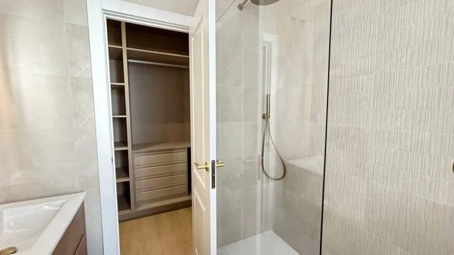 Apartment de 2 chambres à Madrid, Spain No. 1039 № 22