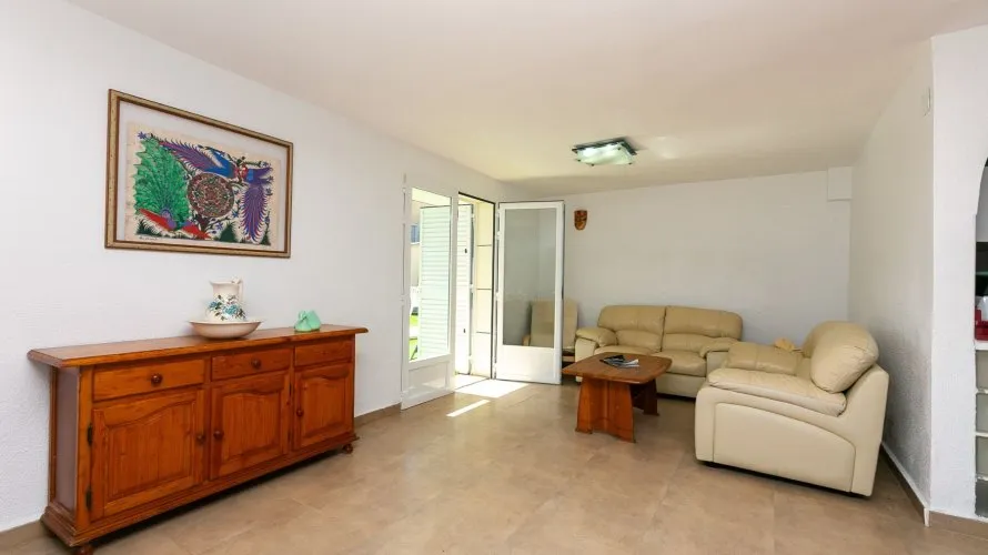 Villa de 293m² à La Zenia, Spain No. 1381 № 6