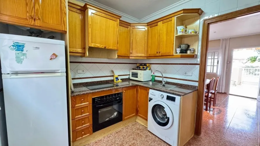 Apartment de 3 chambres à Torrevieja, Spain No. 1031 № 1