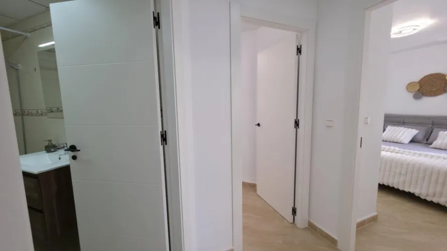 Apartment de 3 chambres à Torrevieja, Spain No. 2013 № 14