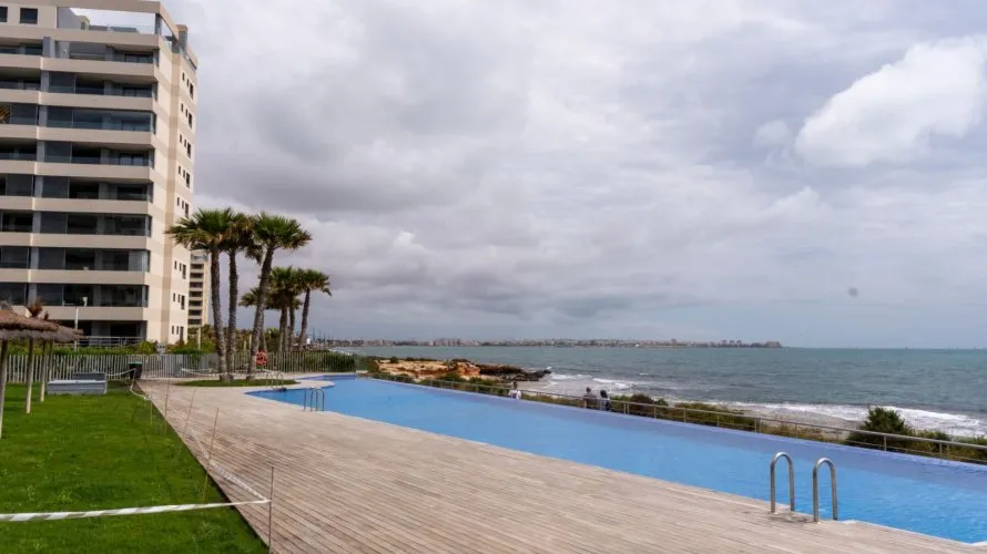 Apartment de 98m² à Torrevieja, Spain No. 1950 № 1