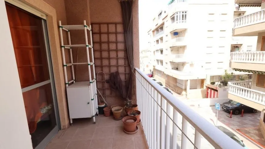 Apartment de 3 chambres à Torrevieja, Spain No. 2169