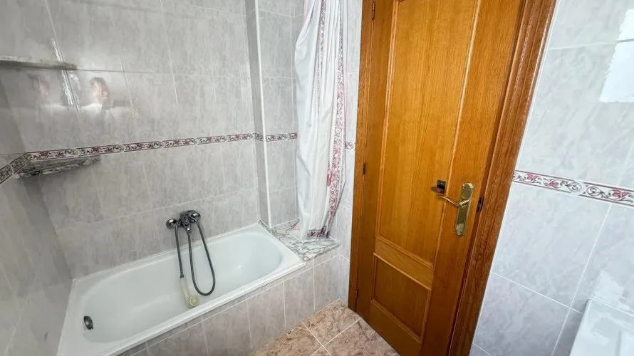 Penthouse de 2 chambres à Torrevieja, Spain No. 2020 № 17