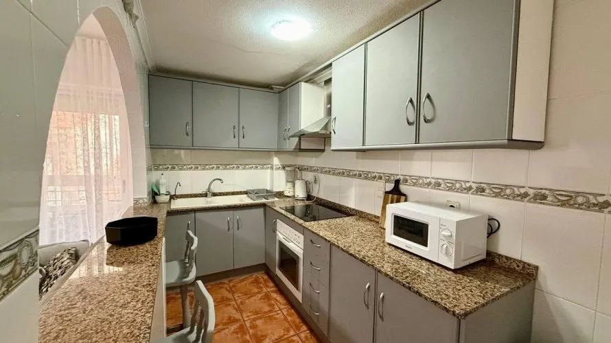 Apartment de 2 chambres à Torrevieja, Spain No. 2032 № 10
