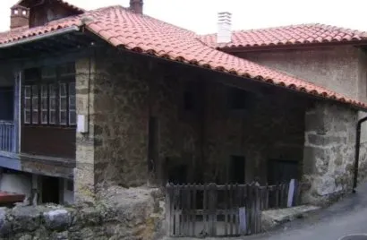 Villa de 71m² à Oviedo, Spain No. 2139