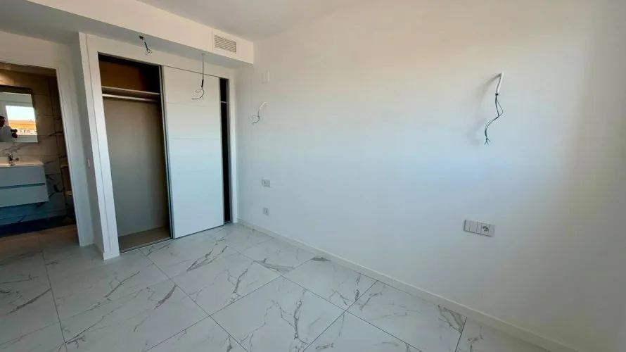 Apartment de 2 chambres à Torrevieja, Spain No. 1986 № 12
