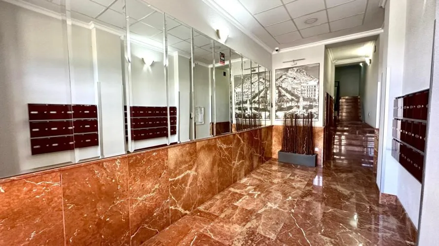 Apartment de 4 chambres à Alicante, Spain No. 1938 № 2