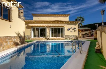 Villa de 464m² à Almoradi, Spain No. 1961