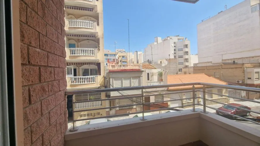 Apartment de 2 chambres à Torrevieja, Spain No. 2071 № 13