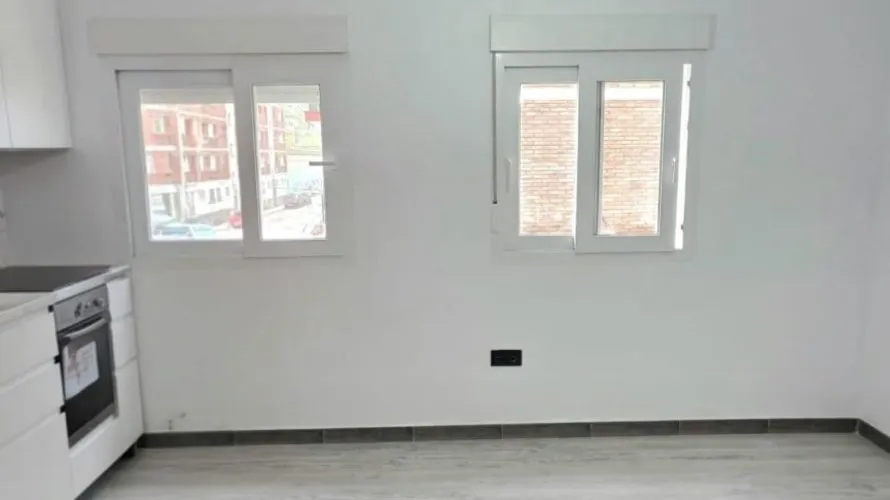 Apartment de 2 chambres à Mieres, Spain No. 2188 № 4
