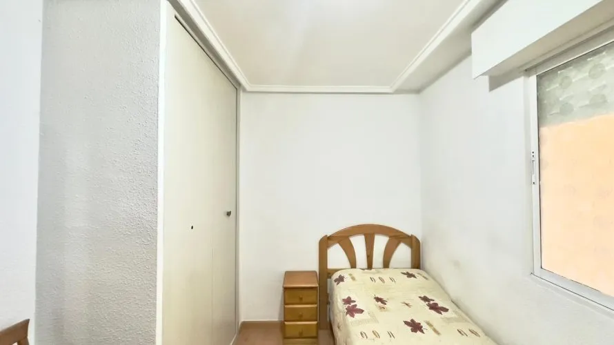 Apartment de 2 chambres à Torrevieja, Spain No. 2120 № 11