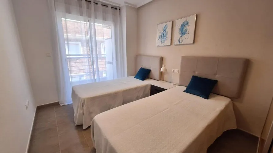 Apartment de 2 chambres à Torrevieja, Spain No. 2001 № 4