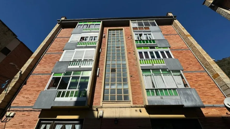 Apartment de 55m² à Aller, Spain No. 2048 № 18