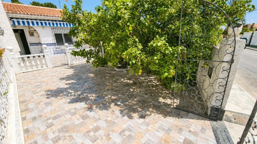House de 1 chambre à Torrevieja, Spain No. 2019 № 11