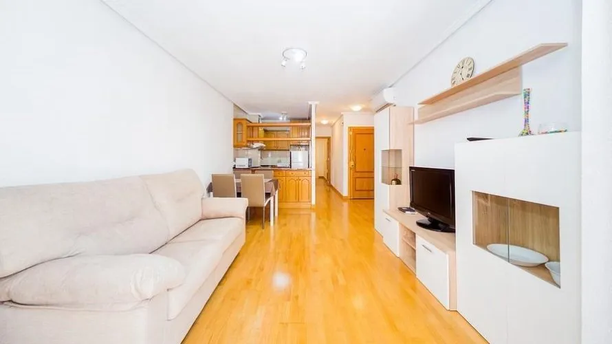 Apartment de 2 chambres à Torrevieja, Spain No. 2228 № 1