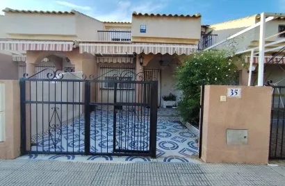 House de 3 chambres à Los Alcazares, Spain No. 2033