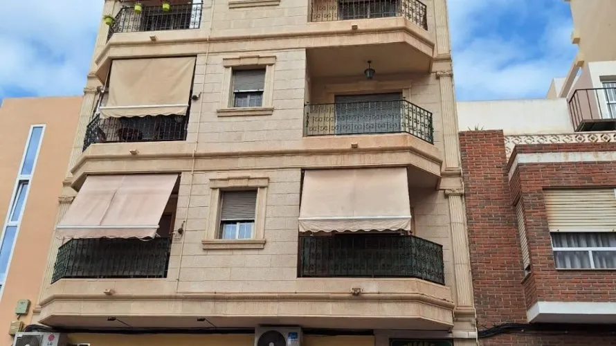 Apartment de 2 chambres à Torrevieja, Spain No. 2042 № 2