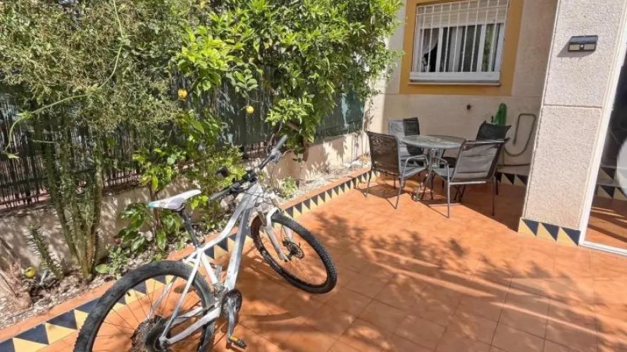 House de 72m² à Guardamar del Segura, Spain No. 2218 № 2