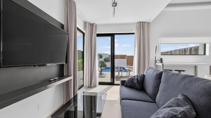 Villa de 178m² à Guardamar del Segura, Spain No. 2321 № 12