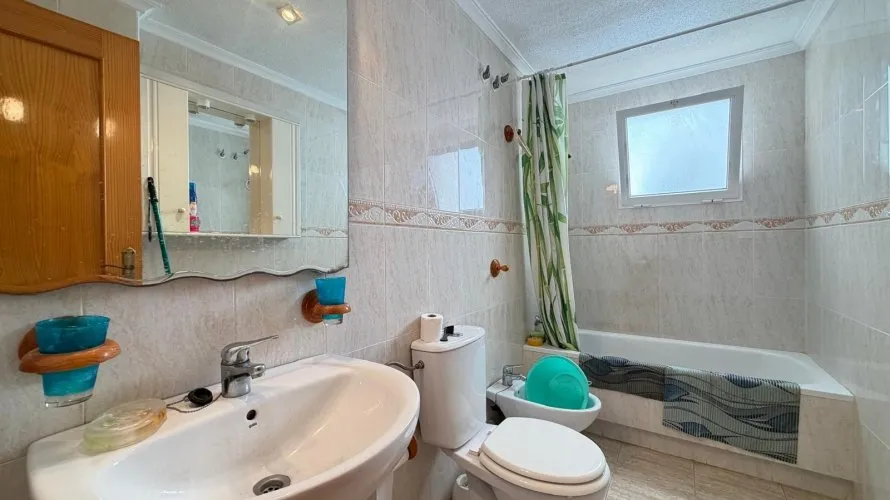 Apartment de 2 chambres à Torrevieja, Spain No. 2402 № 24