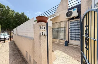 House de 2 chambres à Torrevieja, Spain No. 2382