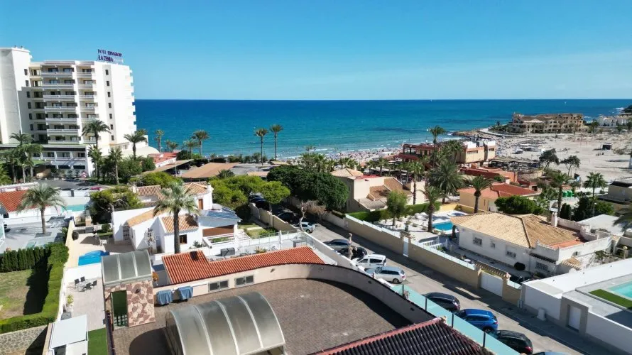 Villa de 624m² à La Zenia, Spain No. 2320 № 2