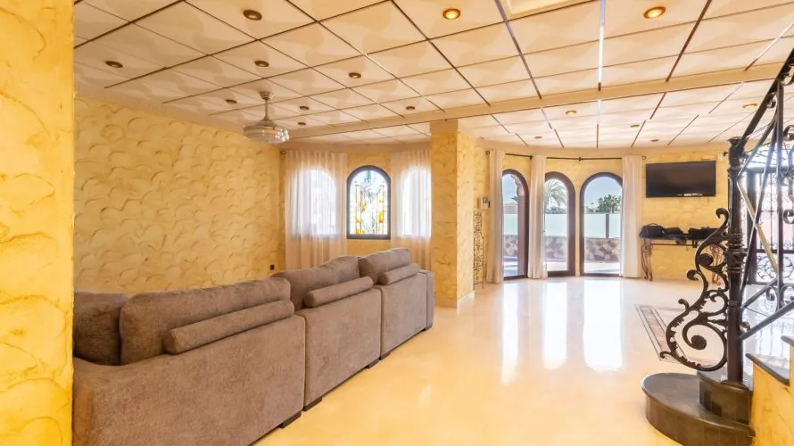Villa de 624m² à La Zenia, Spain No. 2320 № 25