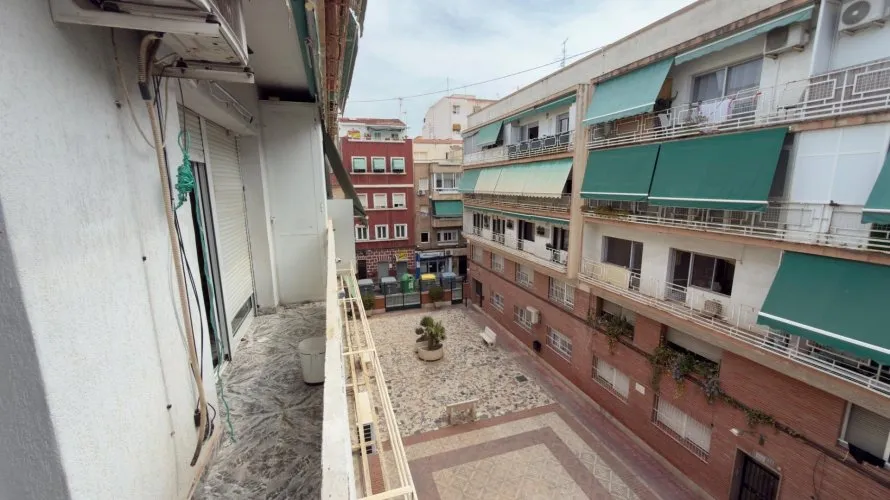 Apartment de 4 chambres à Alicante, Spain No. 2401 № 19
