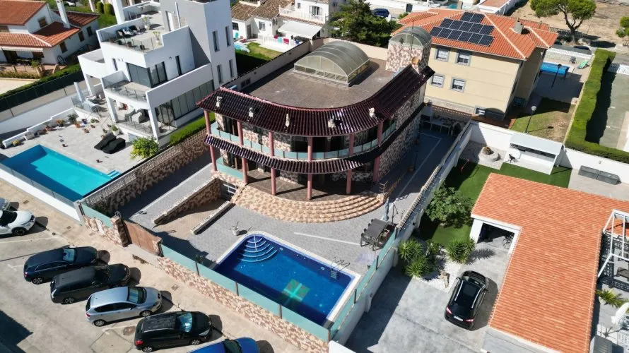 Villa de 624m² à La Zenia, Spain No. 2320 № 1