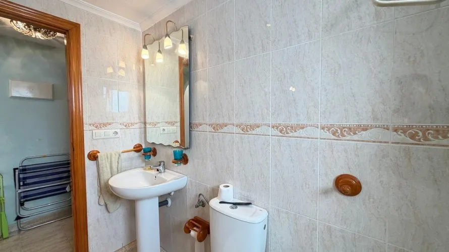 Apartment de 2 chambres à Torrevieja, Spain No. 2402 № 23