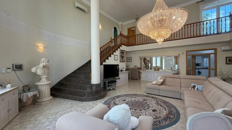 Villa de 6 chambres à Rojales, Spain No. 2395 № 19