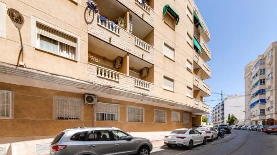 Apartment de 2 chambres à Torrevieja, Spain No. 2403 № 2