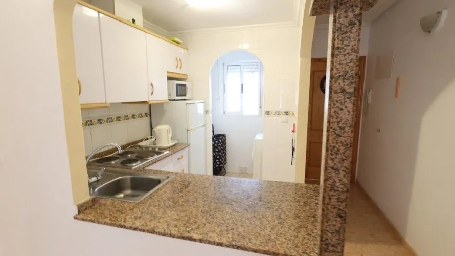 Apartment de 2 chambres à Torrevieja, Spain No. 2605 № 10