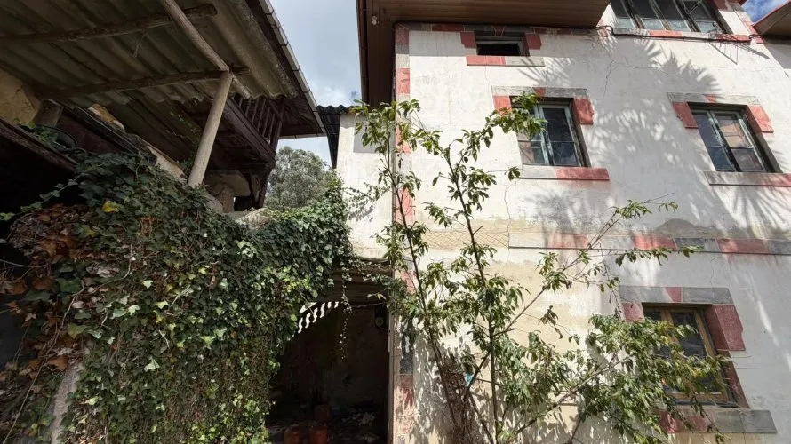 House de 5 chambres à Salas, Spain No. 2633 № 25