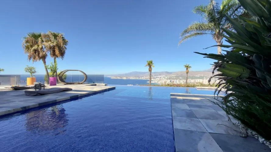 Villa de 5 chambres à Benidorm, Spain No. 2683 № 23