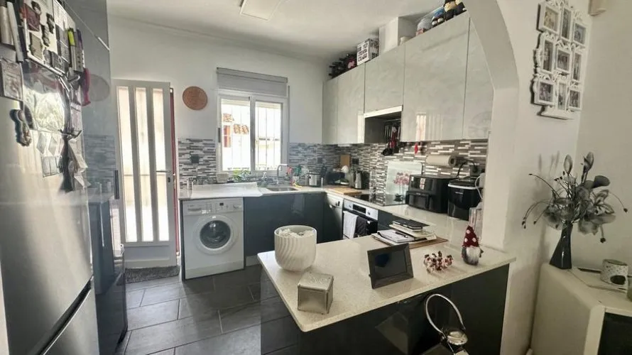 Villa de 80m² à Algorfa, Spain No. 2513 № 10