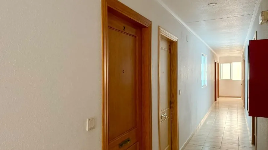 Apartment de 2 chambres à Torrevieja, Spain No. 2634