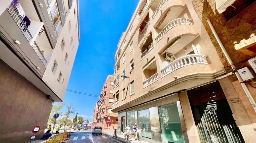 Apartment de 1 chambre à Torrevieja, Spain No. 2622