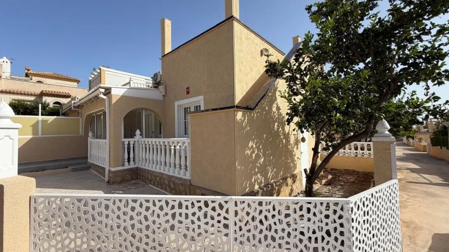 House de 2 chambres à Torrevieja, Spain No. 2508 № 28