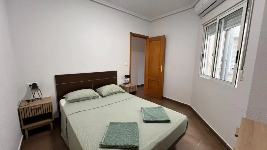 Apartment de 2 chambres à Torrevieja, Spain No. 2582 № 4