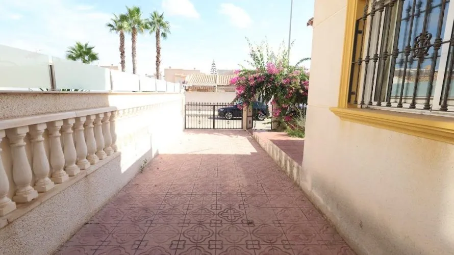 House de 2 chambres à Playa Flamenca II, Spain No. 2659