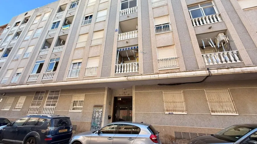 Apartment de 2 chambres à Torrevieja, Spain No. 2634 № 1