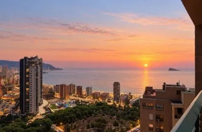 Apartment de 3 chambres à Benidorm, Spain No. 2653