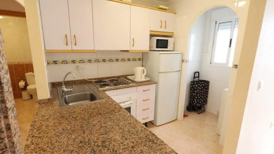 Apartment de 2 chambres à Torrevieja, Spain No. 2605 № 8