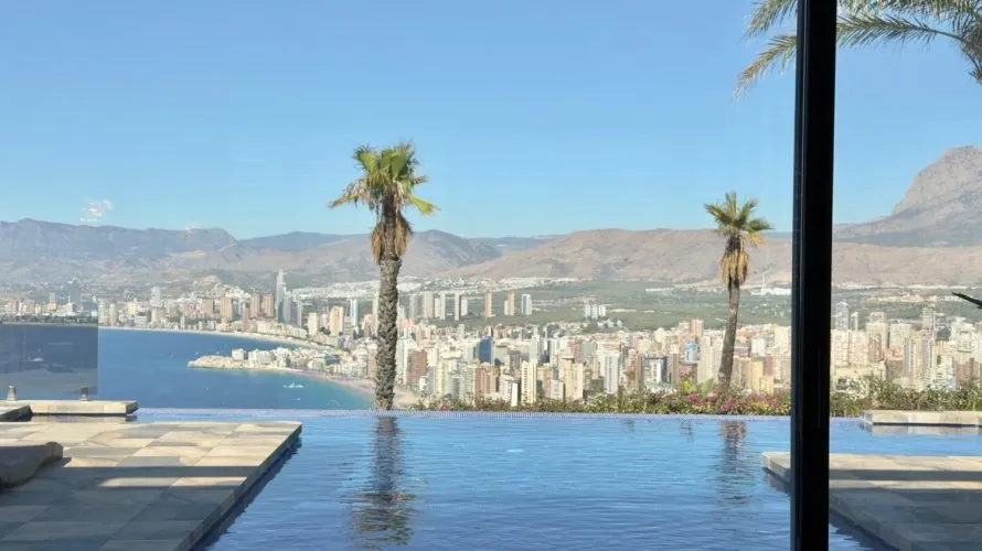 Villa de 5 chambres à Benidorm, Spain No. 2683 № 14